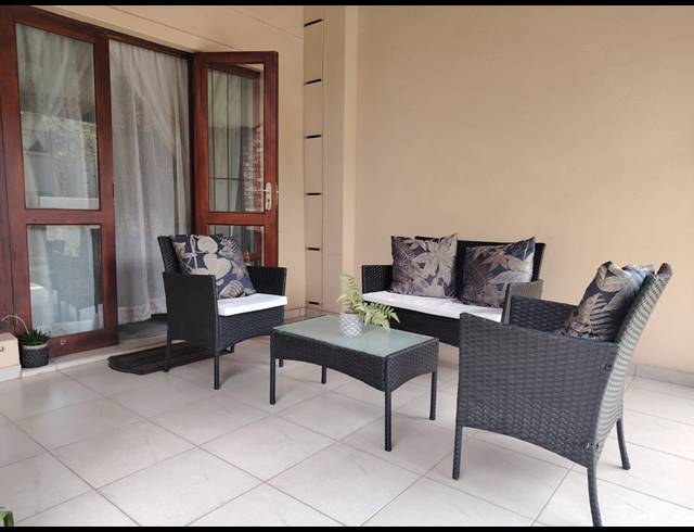 2 BEDROOM TOWNHOUSE FOR SALE IN VORNA VALLEY